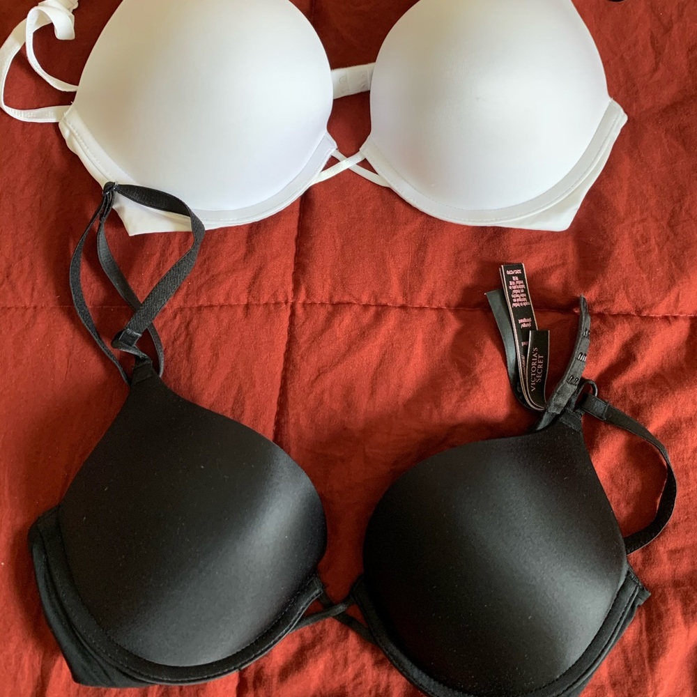 Victoria’s Secret bombshell bra 32C one is NWT